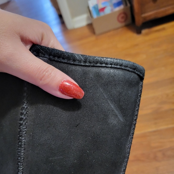 Bearpaw Snow Boots - Picture 2 of 6